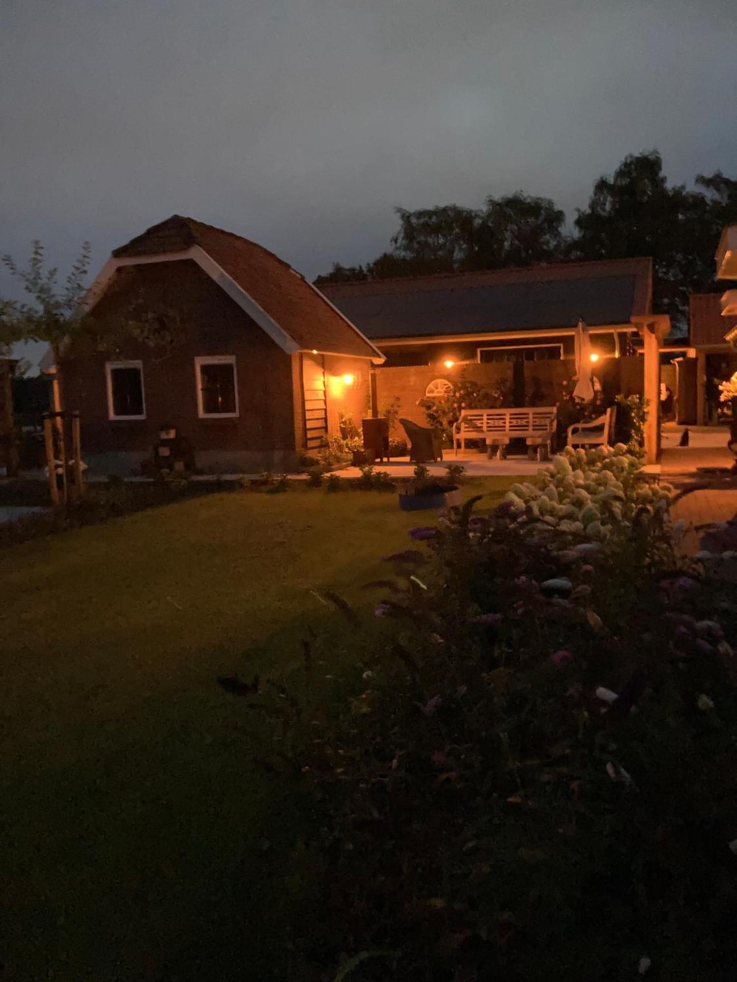 Bed & Breakfast Hoeve Happiness - Ontbijt Inbegrepen - Wellness Aanwezig Voorthuizen Exterior photo