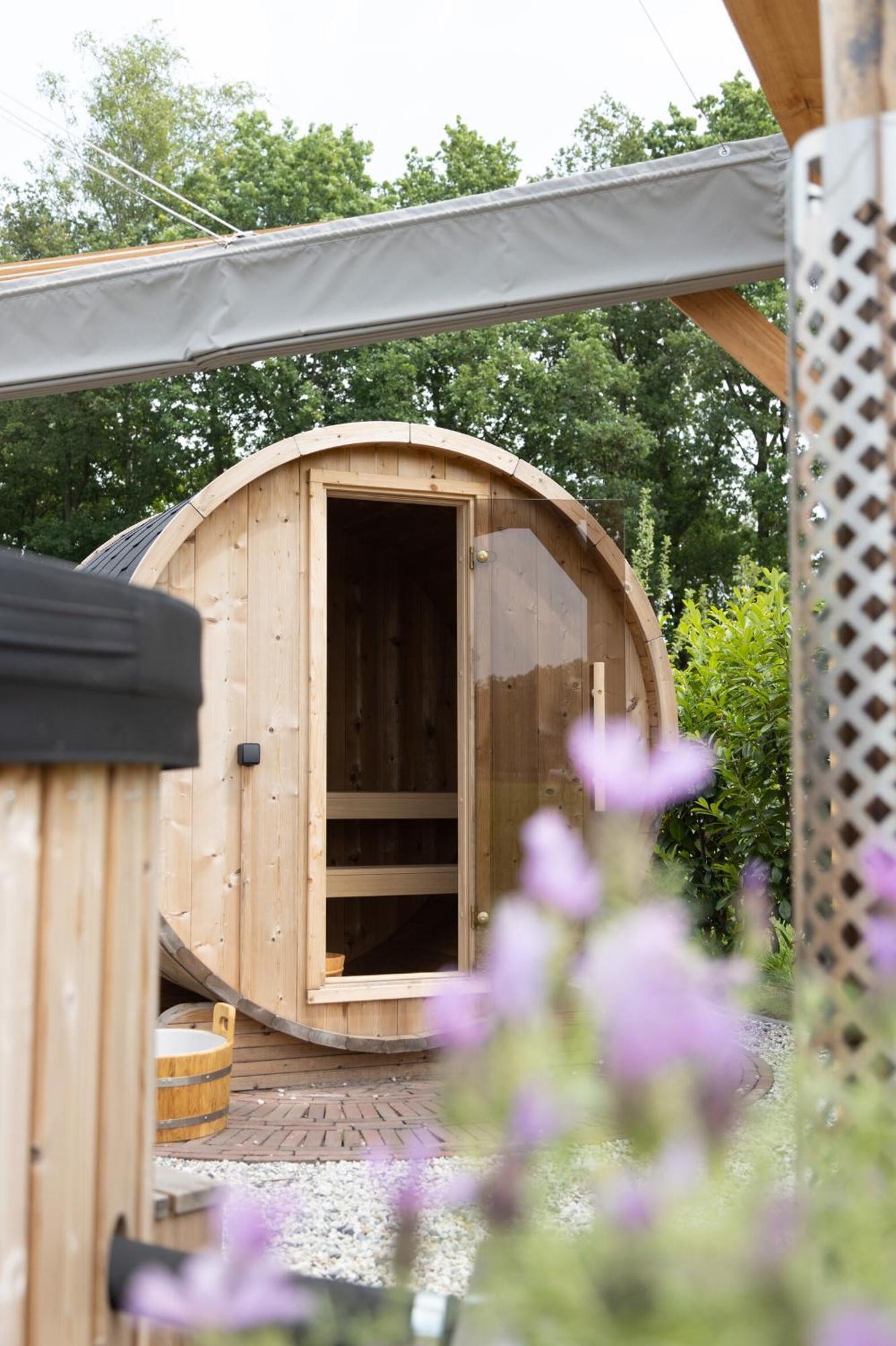 Bed & Breakfast Hoeve Happiness - Ontbijt Inbegrepen - Wellness Aanwezig Voorthuizen Exterior photo