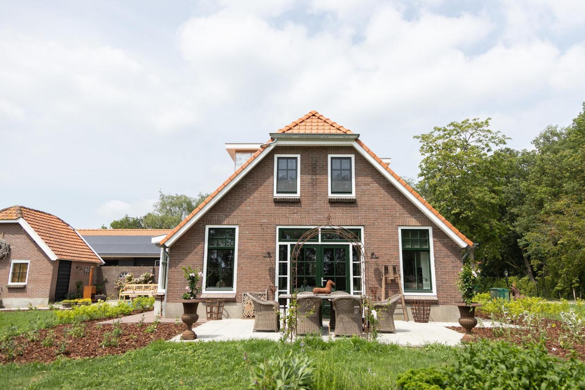 Bed & Breakfast Hoeve Happiness - Ontbijt Inbegrepen - Wellness Aanwezig Voorthuizen Exterior photo