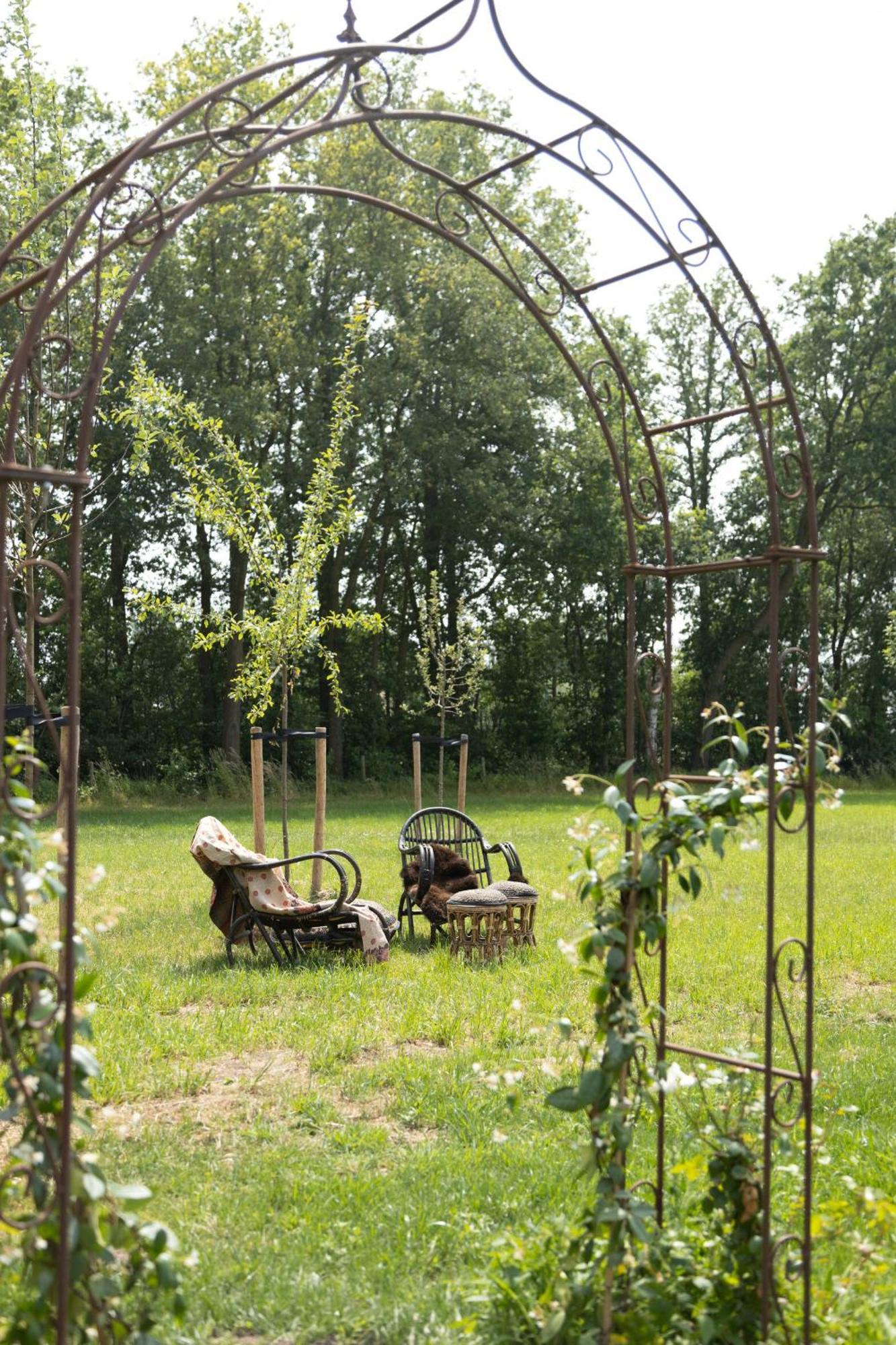 Bed & Breakfast Hoeve Happiness - Ontbijt Inbegrepen - Wellness Aanwezig Voorthuizen Exterior photo