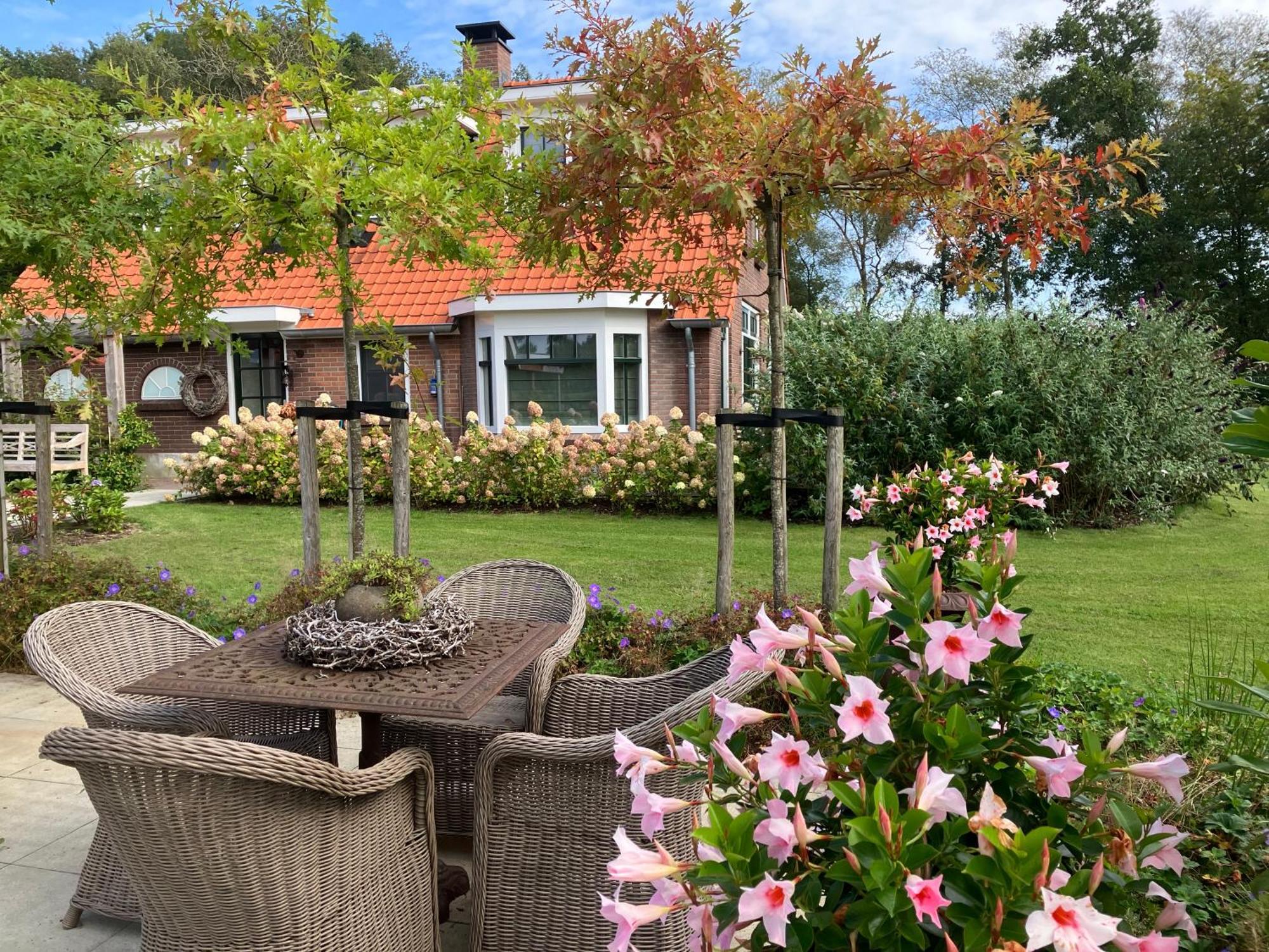 Bed & Breakfast Hoeve Happiness - Ontbijt Inbegrepen - Wellness Aanwezig Voorthuizen Exterior photo
